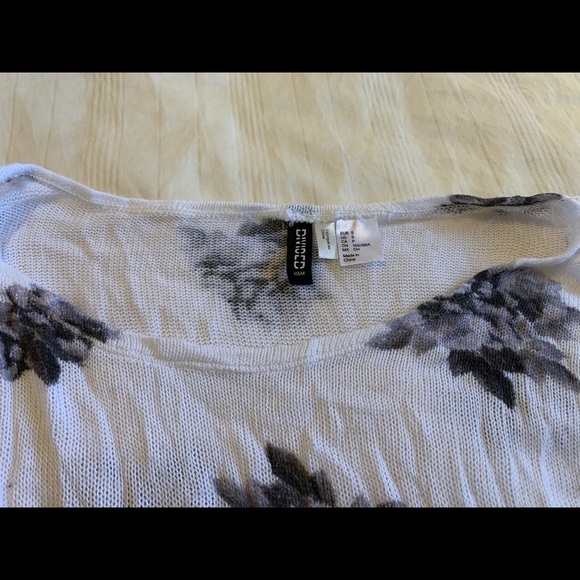 Cute Quarter Length Tee - Picture 3 of 3